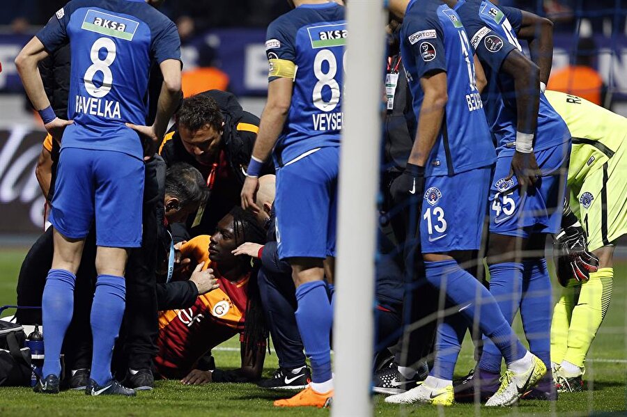 Baygınlık geçiren Gomis sağlık ekibini harekete geçirdi