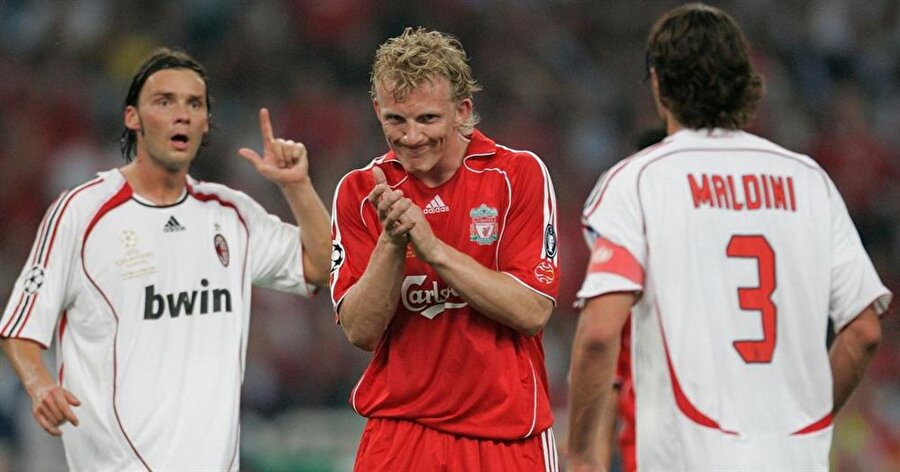 
                                    
                                    Adını Liverpool tarihine altın harflerle yazdıran Kuyt çıktığı 286 maçta 71 gol atıp 40 asist yaptı.
                                
                                