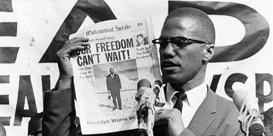 1965
21 Şubat'ta Harlem'de konuşma yaptığı sırada uğradığı silahlı saldırıda hayatını kaybetti.