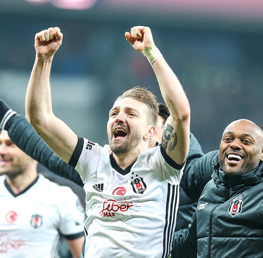 Caner Erkin’den Fenerbahçeli taraftarlara cevap!