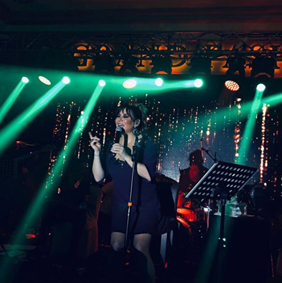 Son hali şaşırttı!
Ameliyattan sonra Kıbrıs'ta verdiği konserde görüntülenen Deniz Seki'nin son hali şaşırttı.