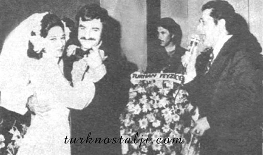 Birlikte bir projede rol aldılar
Bu evliliklerinden sonra başka isimler ile ikinci evliliklerini de gerçekleştiren çift, birlikte Akasya Durağı dizisinde rol aldılar.