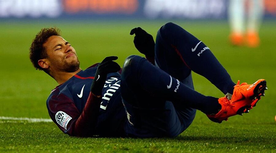 Neymar'dan PSG'ye kötü haber!