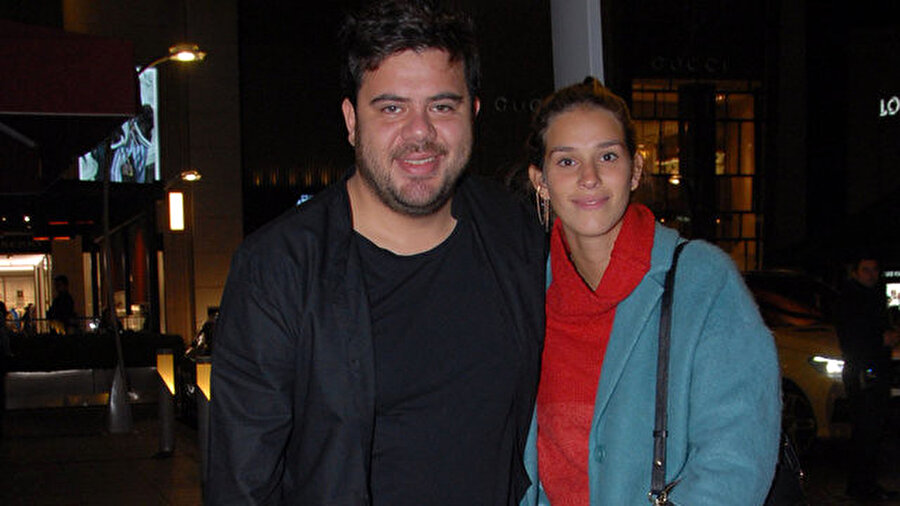 Dila Tarkan'dan bahsettiğini herkes anladı
Yenenler'in ''Tatil için bankadan kredi çektim. Bali'ye gidip tatil yaptık'' diye adını vermeden bahsettiği kişi, sosyetik isim Dila Tarkan'dı. 