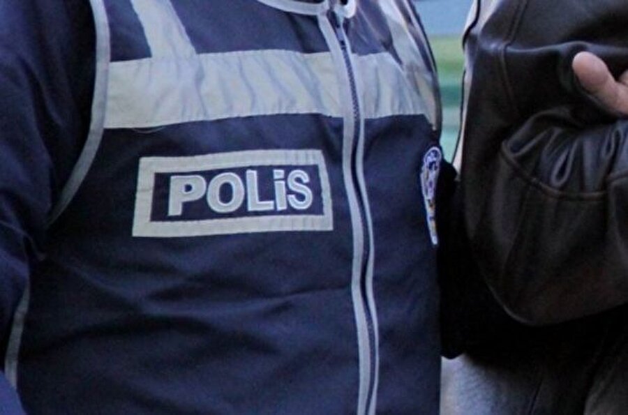 4 DEAŞ'lı terörist Samsun'da gözaltına alındı
Samsun’da, Ankara’daki ABD Büyükelçiliği'ne saldırı hazırlığında oldukları ve terör örgütü DEAŞ üyesi oldukları iddia edilen 4 şüpheli yakalandı.