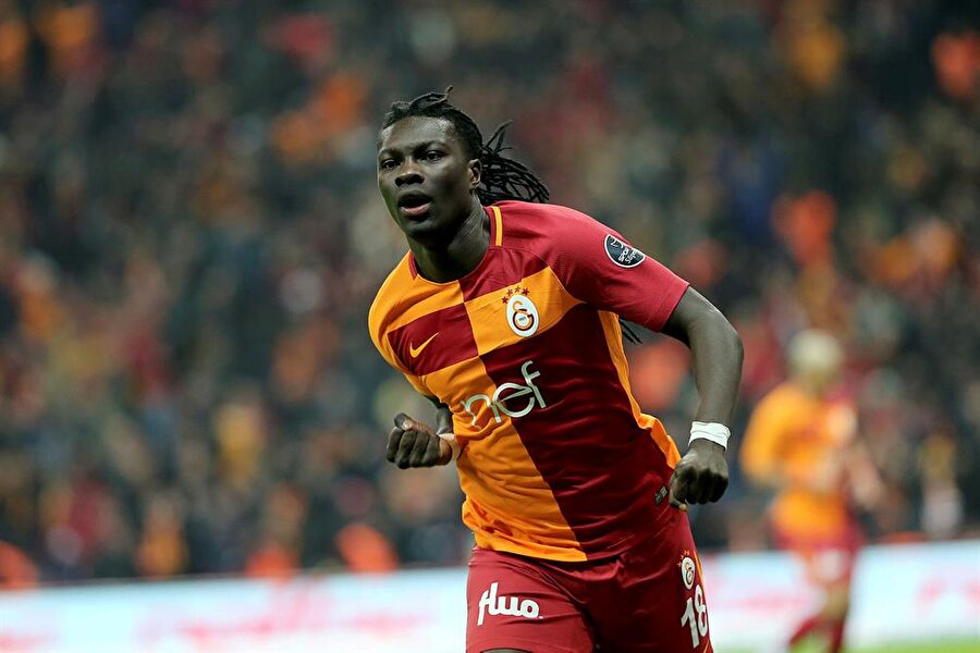 ​Gomis, Alex'i solluyor! Nasıl mı?