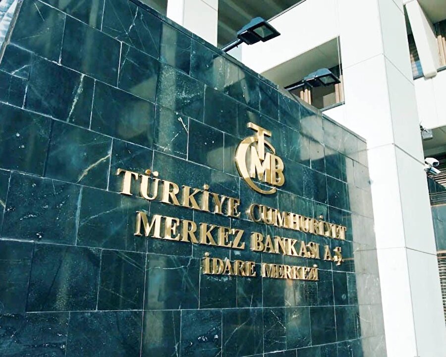 Merkez Bankası faiz kararını açıkladı
Türkiye Cumhuriyet Merkez Bankası (TCMB) Para Politikası Kurulu'nun (PPK) faiz kararı belli oldu. Banka politika faizini yüzde 8'de, faiz koridorunun alt ve üst bandını sırasıyla yüzde 7,25 ve yüzde 9,25 düzeyinde, GLP borç verme faiz oranını da yüzde 12,75'te sabit tuttu.