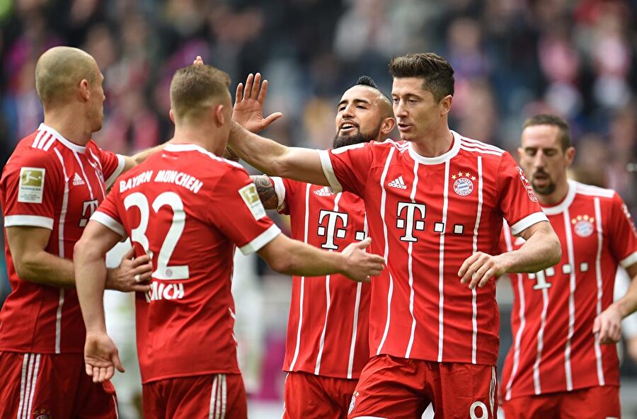 Bayern Münih'ten Hamburg'a yarım düzine gol