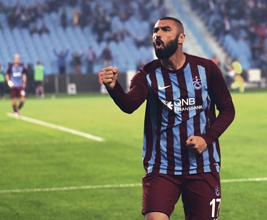 Burak Yilmaz Yabanci Futbolcularin Parasini Cebinden Vermis