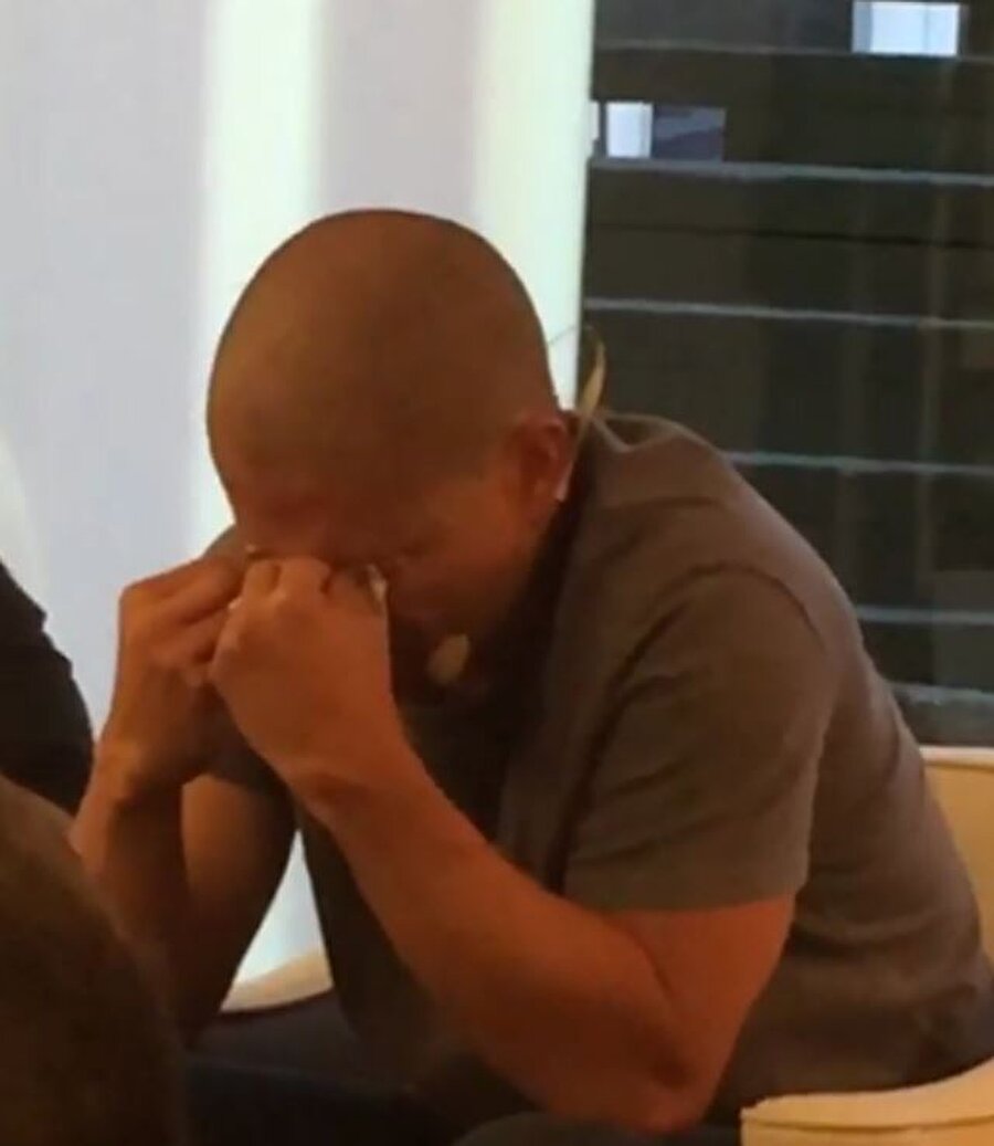 Alex de Souza'yı hüngür hüngür ağlattılar