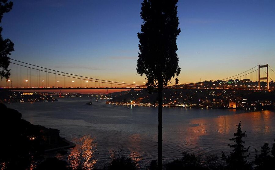 ​Mihrabat Korusu'ndan Boğaziçi