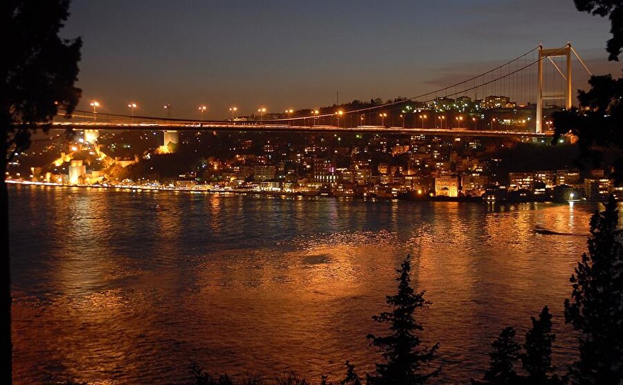 ​Mihrabat Korusu'ndan Boğaziçi