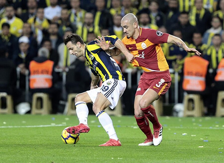 Maicon, Baros'un kaderini yaşadı
