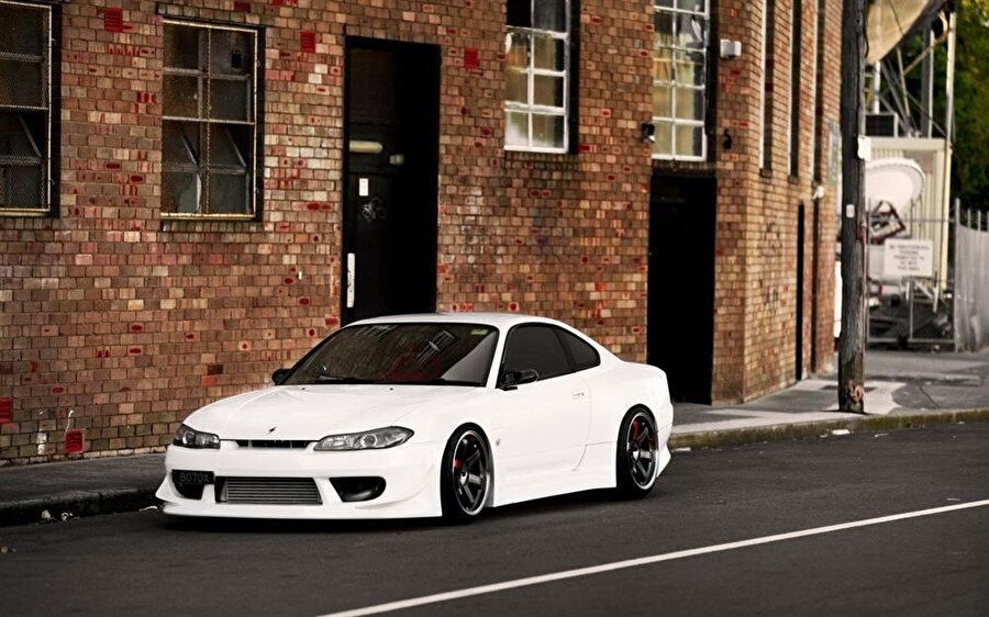 Nissan Silvia S15
