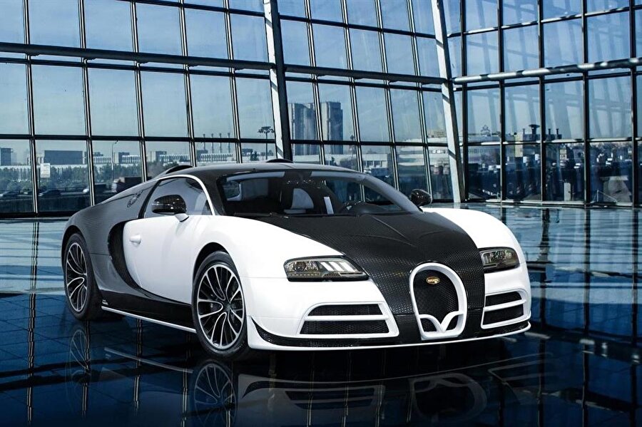 Bugatti Veyron Monsory Vivere ( 3.4 milyon dolar) 

                                    
                                    
                                
                                