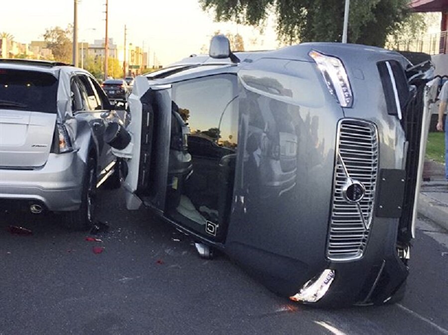 Uber sürücüsüz aracı 