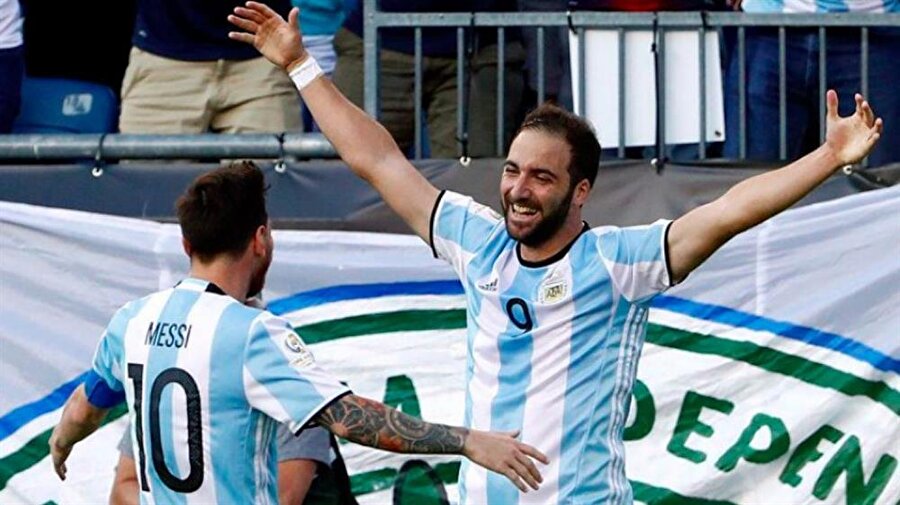 Gonzalo Higuain.