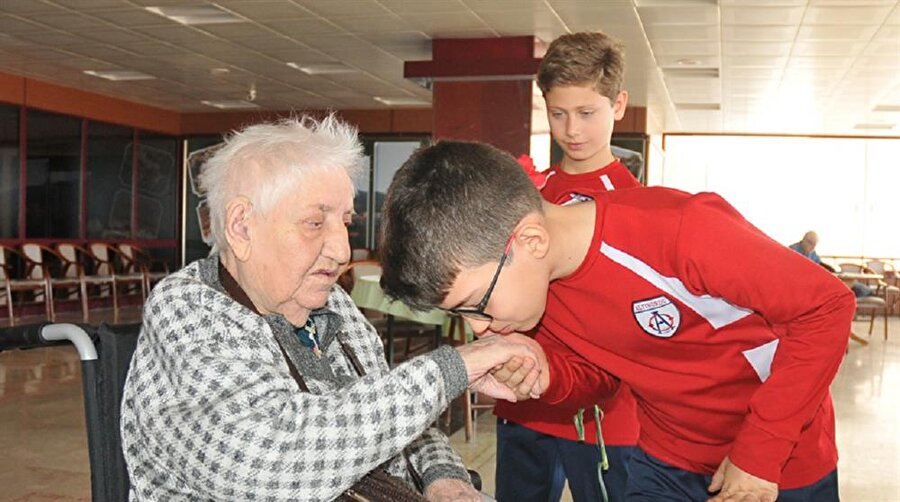 Yine Altınordu yine ayakta alkışlanacak bir hareket