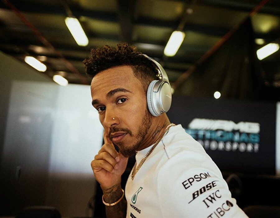 Pole pozisyon Hamilton'ın