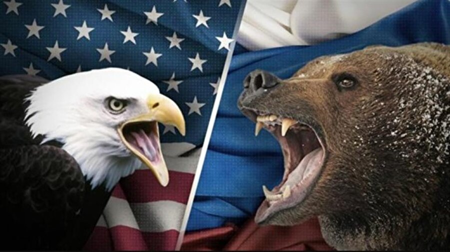 Casus krizi 'Soğuk Savaş'a dönüştü: 15 ülke Rus diplomatları sınır dışı ediyor

                                    
                                    ABD Başkanı Donald Trump, 60 Rusya vatandaşını 'casus' olarak niteleyerek sınır dışı ettiğini duyurdu. ABD'li yetkililer kararın Rusya'nın ABD'deki istihbarat faaliyetlerinin saldırganlaşması üzerine alındığını duyurdu. ABD öte yandan Seattle'daki Rusya Konsolosluğunu kapatma kararı aldı.
Sınır dışı kararınınn New York'ta bulunan BM temsilciliğinde görev yapan 12 Rus diplomatı da kapsadığı belirtildi.
Hollanda, Estonya ve Çekya'dan da İngiltere'ye destek geldi. Üç ülke toplamda 5 diplomatın sınır dışı edileceğini açıkladı.
Böylelikle 14 Avrupa ülkesi İngiltere'ye destek verdiğini açıklamış oldu.
Ukrayna da 13 dilomatın sınır dışı edileceğini açıkladı.
AB Konseyi Başkanı Donald Tusk, 14 AB ülkesinin Rus diplomatları sınır dışı etme kararı aldığını açıkladı.
                                
                                