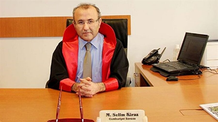 Savcıyı şehit eden silahı 'Avukat' vermiş
Cumhuriyet Savcısı Mehmet Selim Kiraz'ı şehit eden terör örgütü DHKP-C üyelerine, saldırıda kullanılan silahı temin ettiği iddiasıyla aranan avukat Murat C. gözaltına alındı.