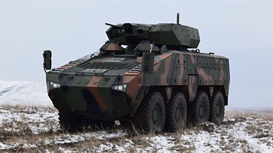 Dondurucu soğukta test edilen NEFER, üstün performans gösterdi
Türk savunma sanayisinin lider şirketlerinden ASELSAN, Türk Silahlı Kuvvetleri başta olmak üzere tüm müşterilerine özgün ürün ve sistemler sunmak için çalışmalarını sürdürüyor.Alınan bilgiye göre, ASELSAN uzaktan komutalı silah sistemi ürün ailesinin en yeni üyesi NEFER, Kazakistan’ın zorlu kış koşullarında denendi.Müşteri testlerini başarıyla tamamlayan NEFER, atışlarda gösterdiği performans ile yetkililerden tam not aldı.