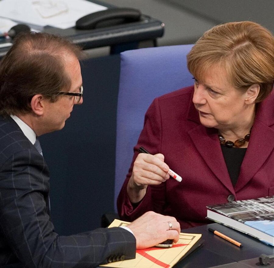 Alexander Dobrindt & Merkel