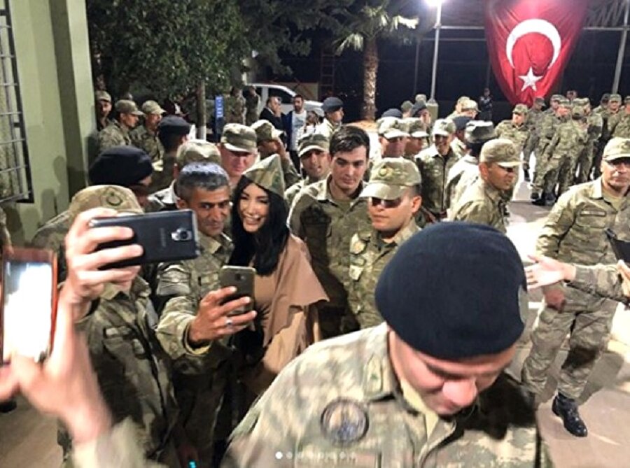 Hande Yener