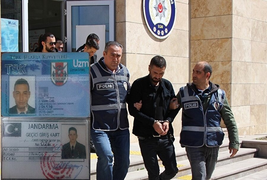 ’Afrin’den geldik’ deyip askeri kimlikle şehri dolandırdılar