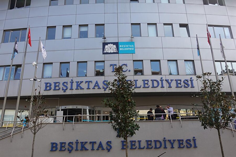 Beşiktaş Belediyesi'ne operasyon