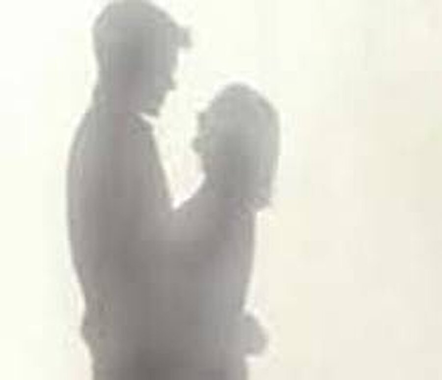 Erkeğin hiç mi suçu yok
Dorothy H. (40) eşini ayarttığı gerekçesiyle öteki kadın hakkında 1 milyon dolarlık tazminat davası açtı. Yargıç, 18'inci yüzyıldan kalma bir maddeye dayanarak, davanın görülmesini kabul etti.