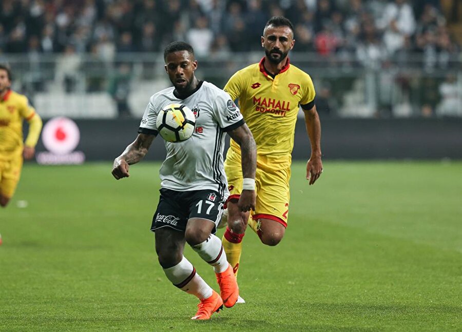 ​Selçuk Şahin’in eşi Tamer Tuna’yı topa tuttu