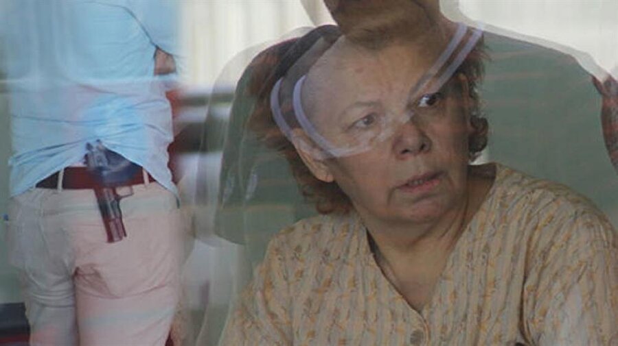 Emekli öğretmeni "FETÖ" tehdidiyle dolandırmaya çalıştılar.