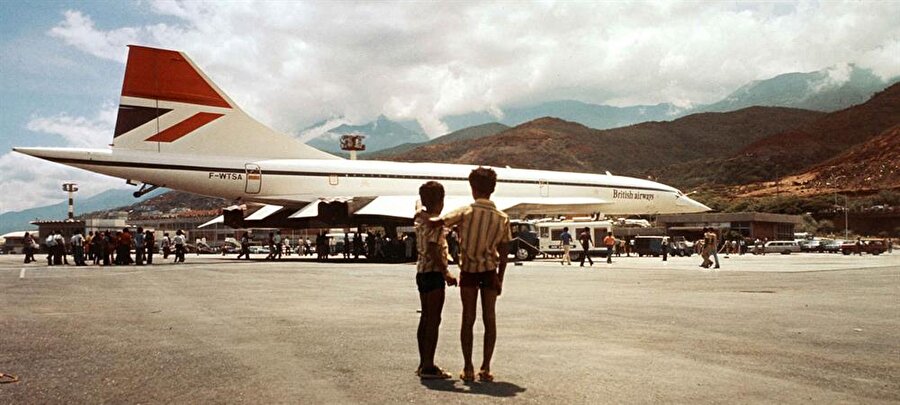 İngiltere'de imal edilen ilk Concorde uçağı ilk uçuşunu gerçekleştirdi