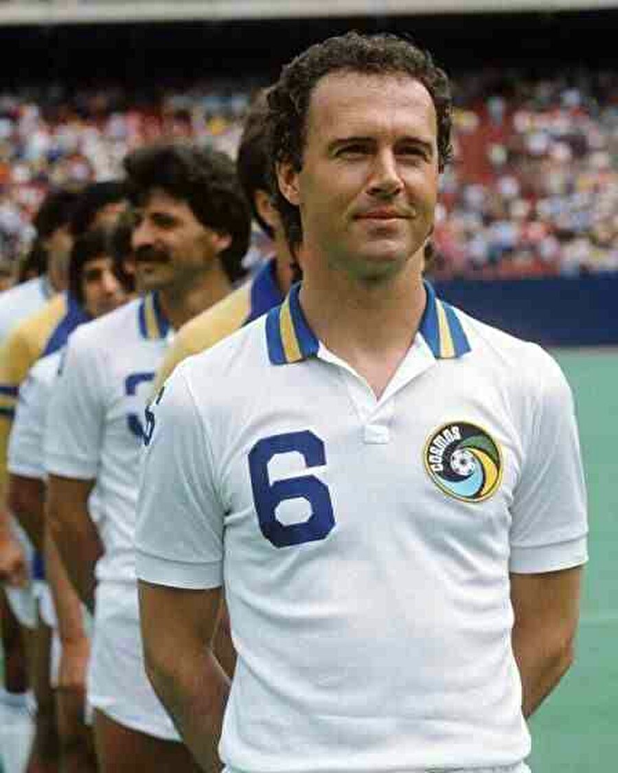 Franz Beckenbauer
1964-1977 Bayern Münih1977-1980 NY Cosmos1980-1982 Hamburg1982-1983 NY CosmosKariyer Sonu: 1 Temmuz 1983