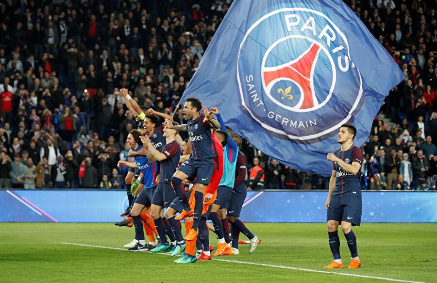 PSG'ye 7-1 mağlup olan Monaco, deplasmana gelen taraftarlarına bilet paralarını geri ödeyeceğini açıkladı.