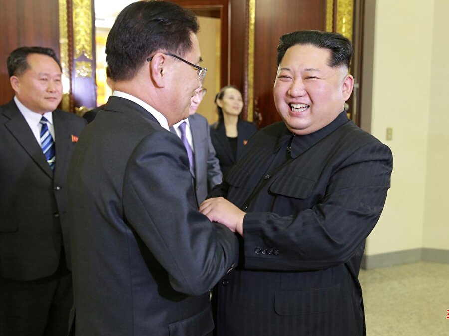 Güney Kore’nin yetkililerine göre Kuzey Kore nükleer silahlanmayı sadece “kendi ulusal güvenliği muhafaza edilirse” durduracağını söyledi.

                                    
                                