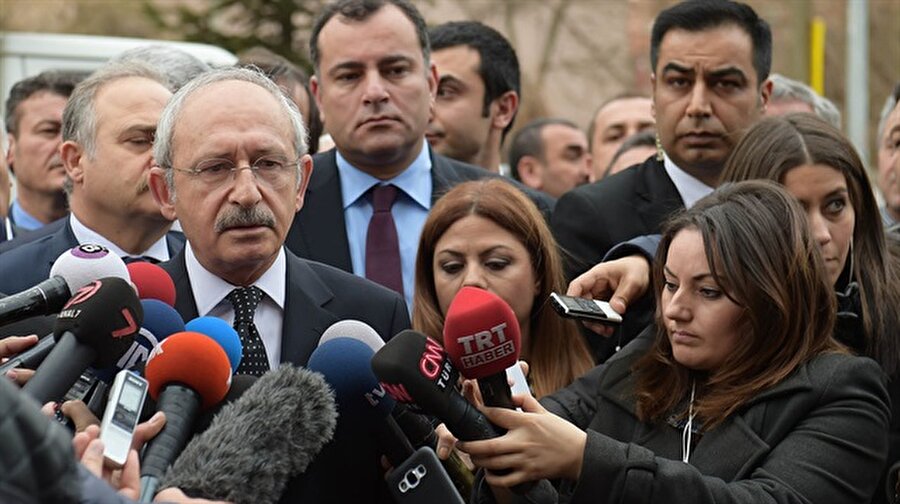 Kılıçdaroğlu'dan 'aday olacak mısınız' sorusuna yanıt
CHP Genel Başkanı Kemal Kılıçdaroğlu, "Partimizin bir özelliği var; Cumhurbaşkanı adaylarını ben değil parti meclisimiz, yetkili organlarımız belirler. Dolayısıyla biz önümüzdeki günlerde parti meclisimizi toplayacağız, adayımızı böylece belirlemiş olacağız." dedi.