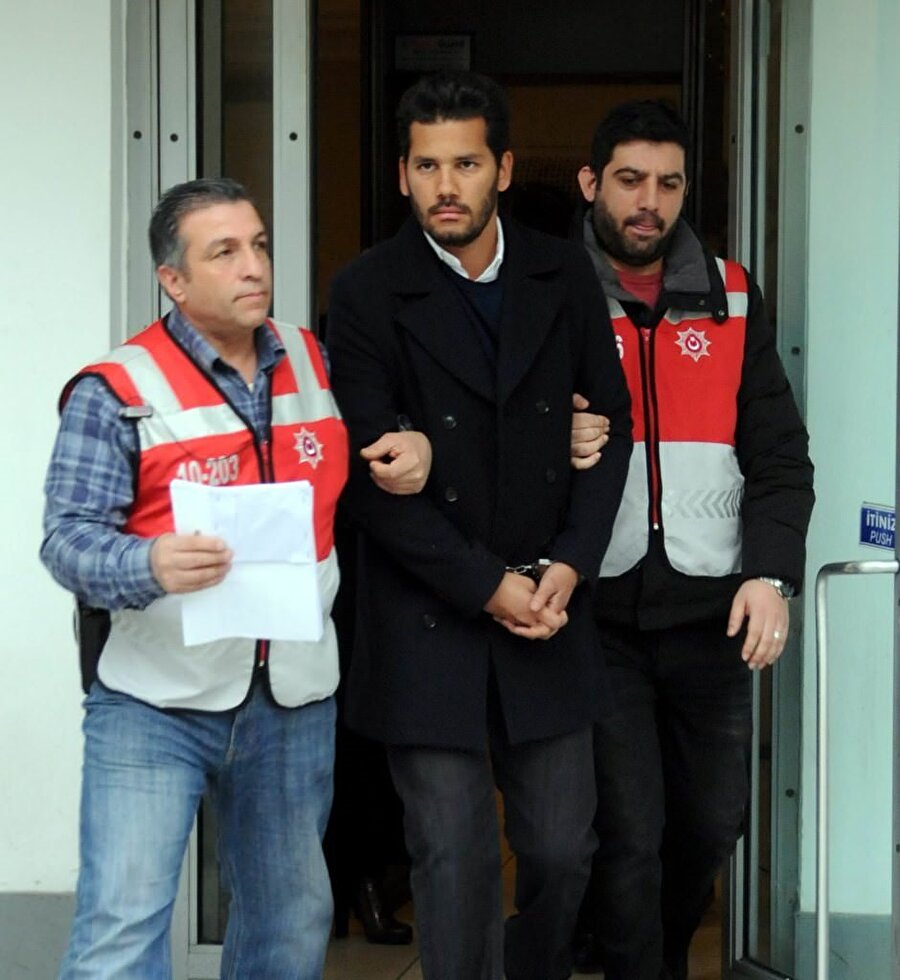 ​Ünlü yönetmen Sinan Çetin'in oğlu Rüzgar Çetin