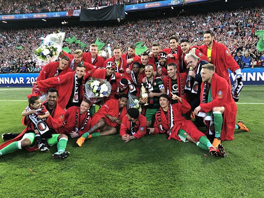 Feyenoord'un zafer pozu