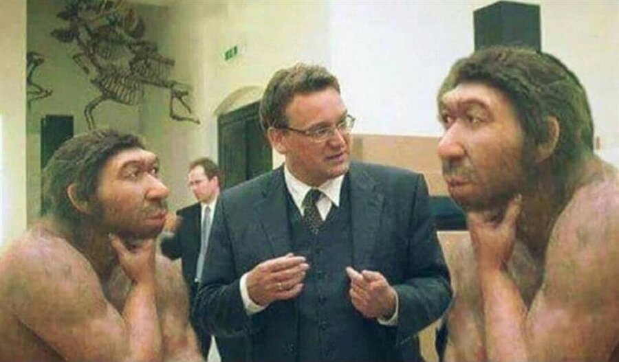 Yüksek sesle müzik dinleyip ara sokaklarda dolaşarak kızları etkileyemezsiniz