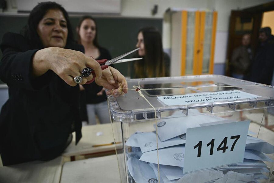 Seçimde sandık kurulunda görev alacaklara kişi başı 306 lira ödenecek.