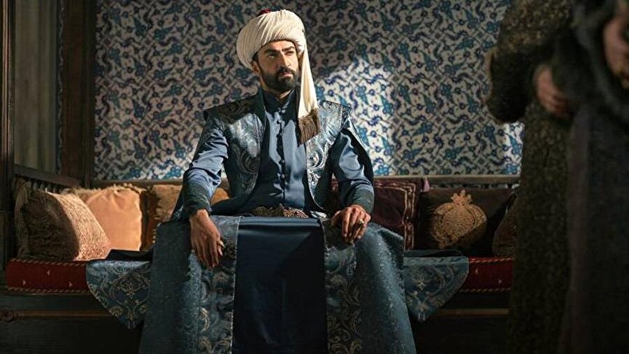 Diriliş'e rakip olacaktı, final yaptı!

                                    Kanal D ekranlarında Fatih Sultan Mehmed'in hayatının ve Konstantiniyye'yi fetih sürecinin işlendiği Mehmed Bir Cihan Fatihi dizisi ile TRT'nin sevilen dizisi Diriliş Ertuğrul arasında rekabet olacağı söylenmişti. Geniş kitle tarafından beğenilerek izlenen Diriliş Ertuğrul devam ederken Mehmet Bir Cihan Fatihi final yaptı.
                                