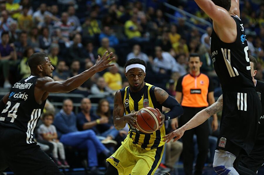 Pota derbisi Fenerbahçe Doğuş'un