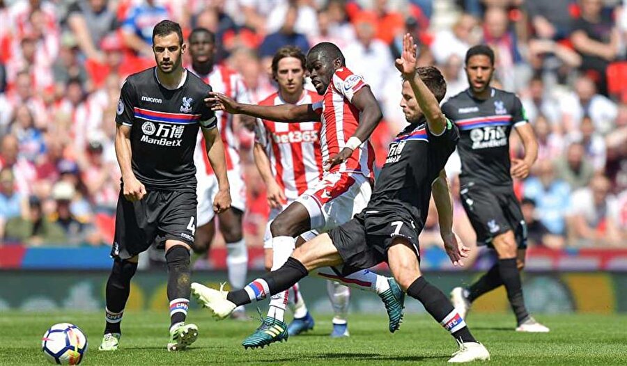 Ndiaye'nin formasını giydiği Stoke City küme