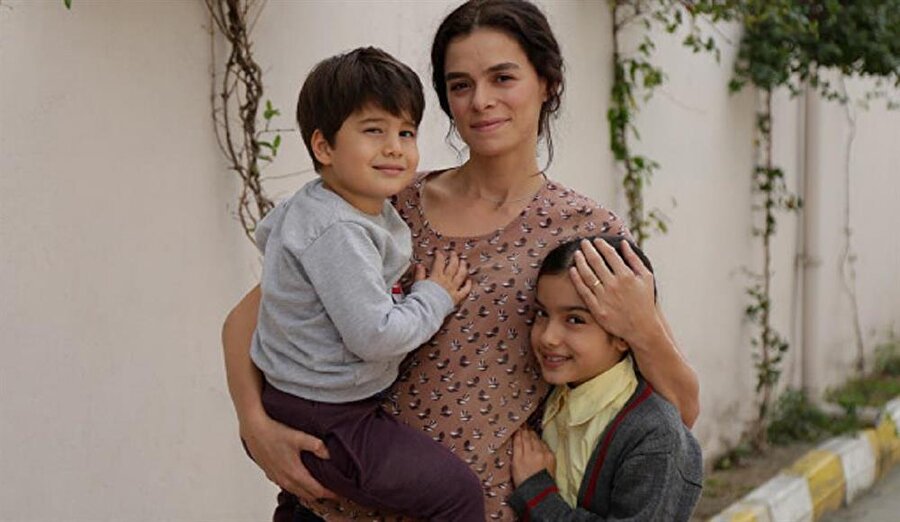 ​Özge Özpirinçci'den yeğenim istismara uğradı çağrısı