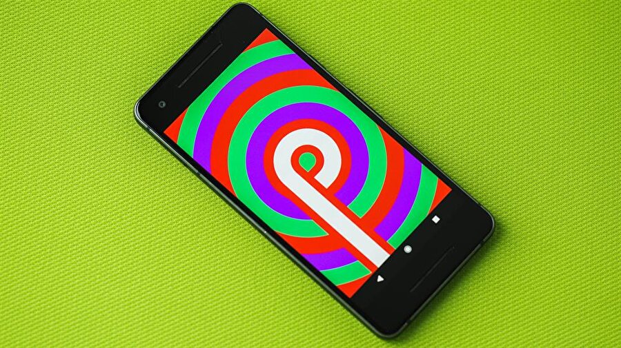 Android P

                                    Google I/O Geliştiriciler Konferansı'nın en önemli gelişmelerinden biri Android. Organizasyonda mobil işletim sistemindeki görsel ve arayüz gelişmelerinin açıklanması bekleniyor. Gizlilik ayarları; menüler ve diğer detayların daha da basitleştirilmesi gibi detaylar söz konusu. Üstelik çentik ekranlı telefonlara özel bazı güncellemelerden de bahsedilebilir. 
                                