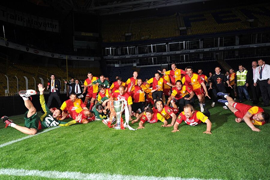Sarı kırmızılılar, 12 Mayıs 2012'de ezeli rakibi Fenerbahçe'nin stadında şampiyon olmuştu.