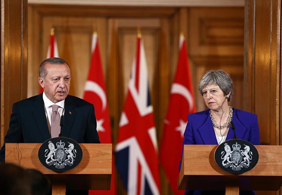 ​Cumhurbaşkanı Recep Tayyip Erdoğan ve İngiltere Başbakanı Theresa May