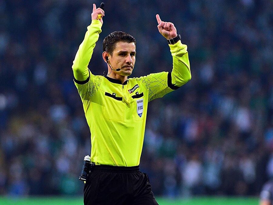 FIFA kokartlı hakem Halil Umut Meler, UEFA 17 Yaş Altı Avrupa Futbol Şampiyonası'nda, İtalya ile Hollanda arasında oynanacak final karşılaşmasını yönetecek.